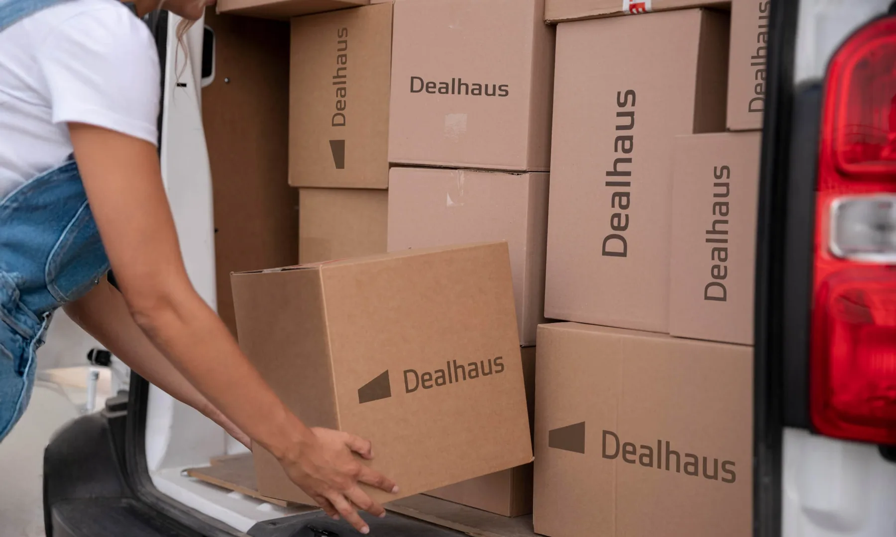Dealhaus - Quality for Less project image